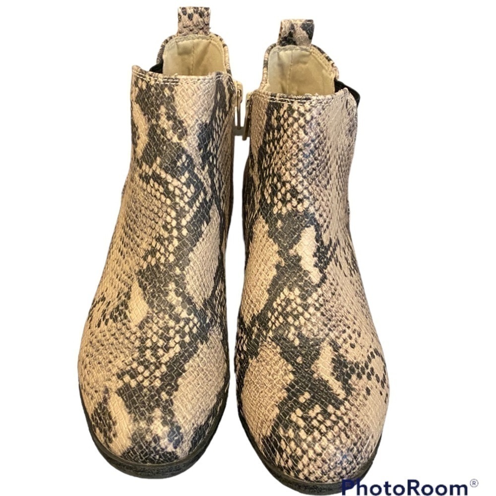 Moving Sale SNAKE Print Boots Size 8 Chelsea Bootie Size Zip Tan Black